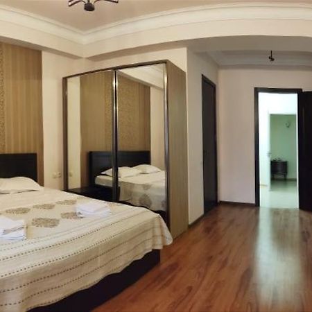 1 Bedroom Unit With Patio Tbilisi Eksteriør billede