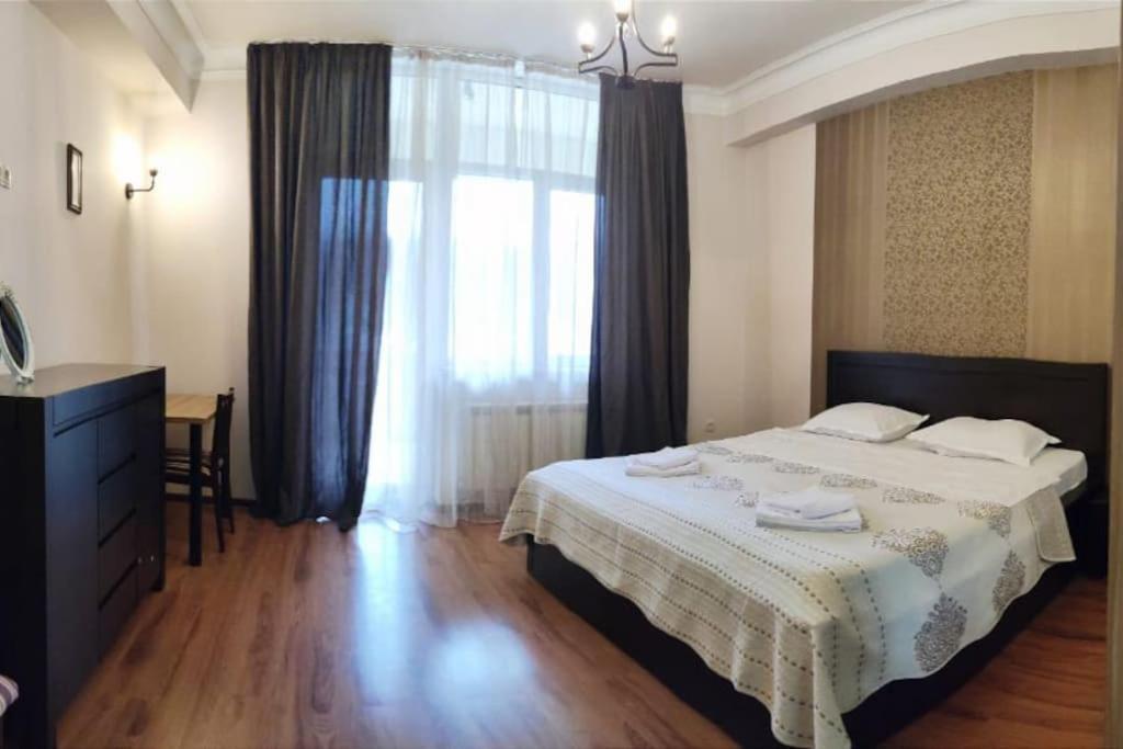 1 Bedroom Unit With Patio Tbilisi Eksteriør billede